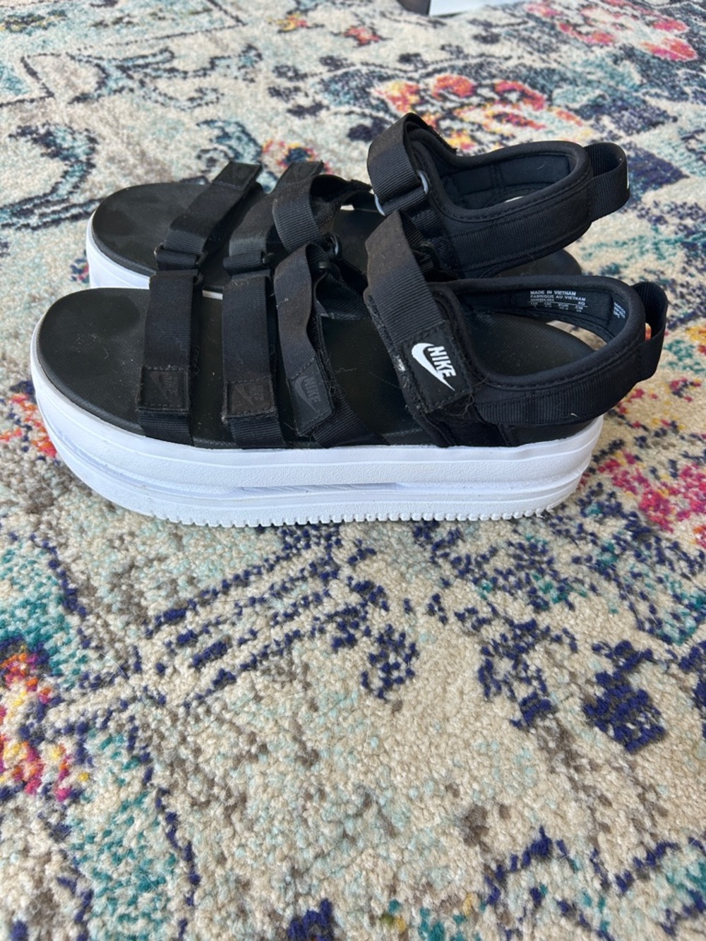 Women’s Nike Black and White Platform Strapped Sandals